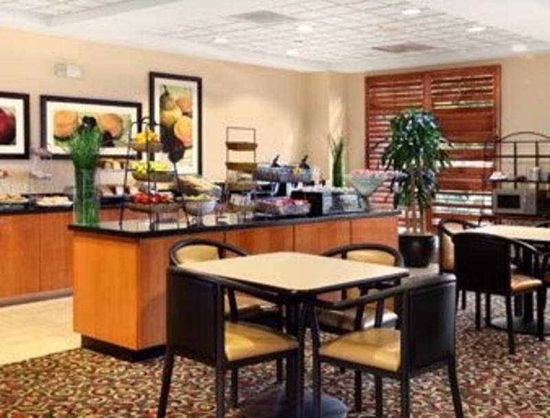 Spark By Hilton Charlotte Tyvola I-77 Restauracja zdjęcie